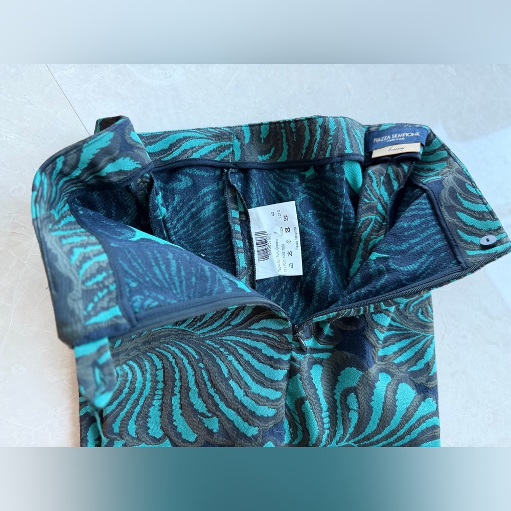 PIAZZA SEMPIONE  Teal , navy and dark brown Patterned Cropped Pants, Size 40 (S) - Picture 11 of 15